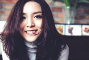 華裔女生 華裔女生