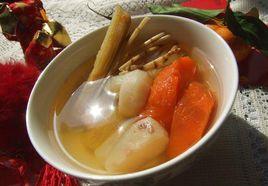 竹蔗紅蘿蔔馬蹄煲茅根 竹蔗紅蘿蔔馬蹄煲茅根