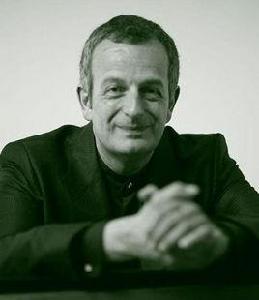 邁克科斯蒂克 邁克科斯蒂克