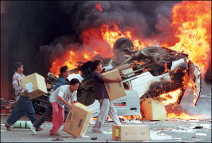 《五月暴亂真相、資證與剖析》