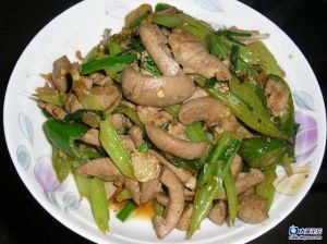 芹菜炒豬腰 芹菜炒豬腰