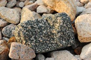 岩石熱脹性 岩石熱脹性