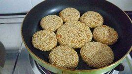 紅薯芝麻餅 紅薯芝麻餅