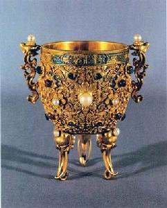 （圖）乾隆帝監製金甌永固杯