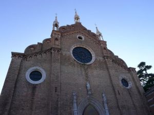 菲拉納教堂 菲拉納教堂