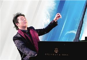 （圖）郎朗在室外的MV拍攝現場,激情演奏《國家》