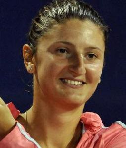 伊麗娜·卡梅利婭·貝古 伊麗娜·卡梅利婭·貝古