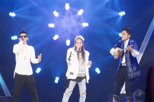 張惠春與王繹龍改編《在那遙遠的地方