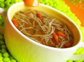 白魚枸杞湯 白魚枸杞湯