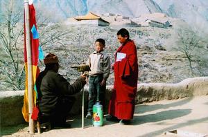 《靜靜的嘛呢石》