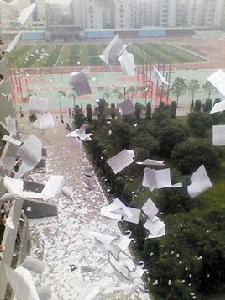 撕書減壓 撕書減壓