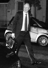 喬治&middot;恩特威斯爾