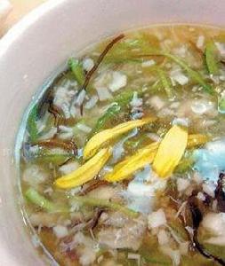 菊花魚茸羹 菊花魚茸羹