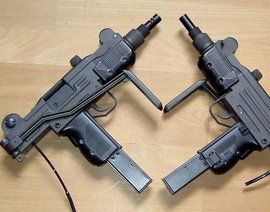 烏茲微型衝鋒鎗