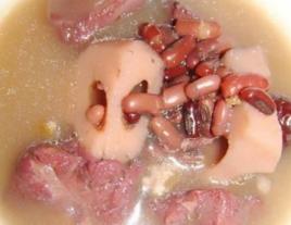 蓮藕豬腿湯 蓮藕豬腿湯