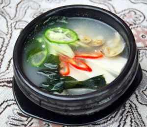 海帶豆腐煲 海帶豆腐煲