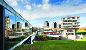 克雷基拉公立中學 克雷基拉公立中學