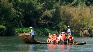 九曲溪竹筏漂流 九曲溪竹筏漂流