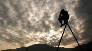 《亞美尼亞最後一位索繩舞者》 《亞美尼亞最後一位索繩舞者》