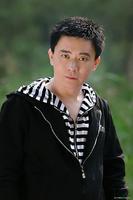 崔西扮演者-任偉