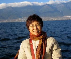 作家萬方 作家萬方