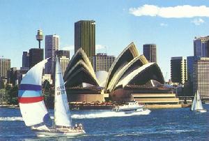 悉尼歌劇院位於海邊