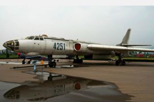 空投氫彈的4251號轟-6現存中國航空博物館