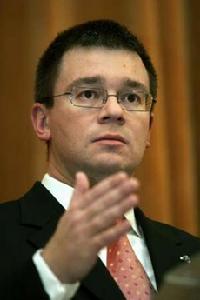 米哈伊·勒茲萬·溫古雷亞努 米哈伊·勒茲萬·溫古雷亞努