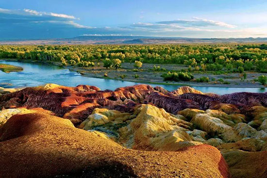 韓寒新電影《飛馳人生》取景地曝光,北緯45°的全球最美秋色