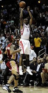 （圖）沃弗爾三分出手