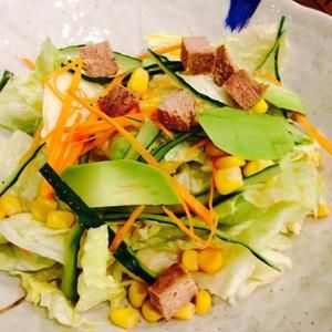 牛油果西柚火腿色拉 牛油果西柚火腿色拉