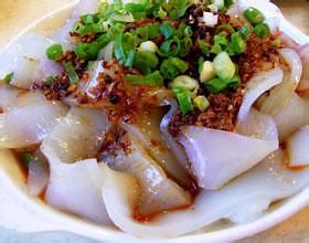 蒜泥拌涼粉 蒜泥拌涼粉