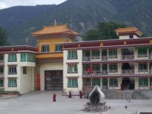 噶登彭德林寺 噶登彭德林寺