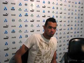 雷維爾[巴西足球運動員]