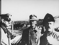 1942年4月，德軍、烏斯塔沙與塞爾維亞游擊隊指揮官進行會議