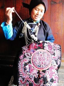 侗族刺繡