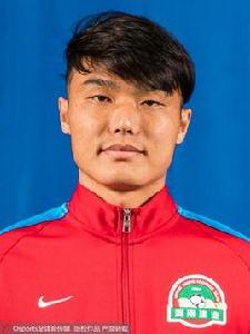 羅恆[中國足球運動員]