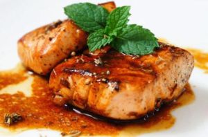 水瓜柳煎三文魚排 水瓜柳煎三文魚排