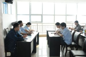 鴨溪電廠對2010年新員工進行了為期三天的入廠教育培訓，為新員工全面熟悉了解電廠生產情況，儘快適應新環境打好基礎。鴨溪電廠今年新進員工34名，分別來自各大專院校，專業涉及熱能與動力工程、集控運行、發電廠及電力系統、工業熱工控制技術、環境工程等專業。新員工的到來進一步充實了該廠人才儲備量，為企業注入新鮮血液。