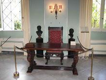 阿喀琉斯宮內茜茜的桌子