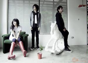 女孩與機器人 女孩與機器人