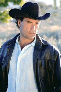 愛德華多·亞涅斯 愛德華多·亞涅斯