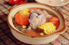 胡羅卜玉米龍骨湯 胡羅卜玉米龍骨湯