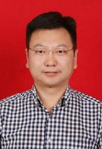 屈軍[中共宣漢縣委常委、政法委書記]