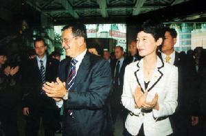 （圖）2006年9月普羅迪（時任義大利總理）下榻南京金陵飯店 