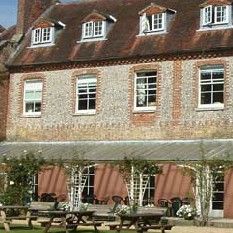 拉萬特谷女子學校 拉萬特谷女子學校