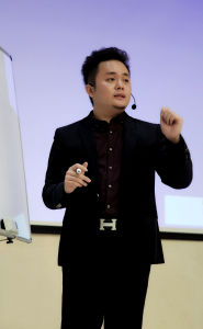 朱震[東漢銍縣令]