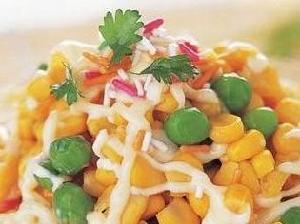 沙拉醬製作的食物