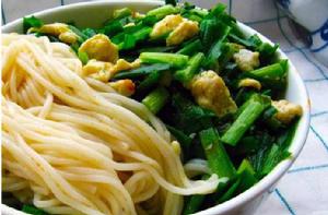 韭菜雞蛋滷麵 韭菜雞蛋滷麵