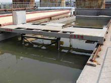 行車式刮吸泥機